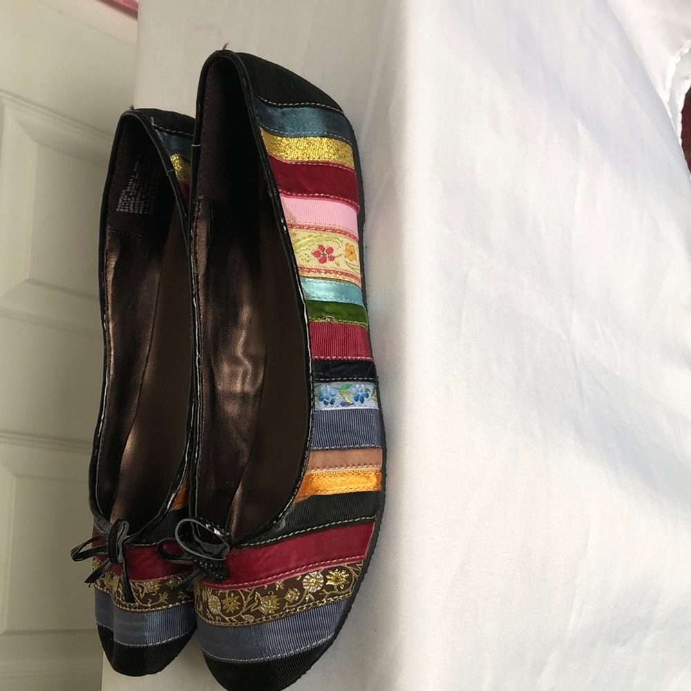 Rampage Women's Colorful Striped Flats - Picture 5 of 8